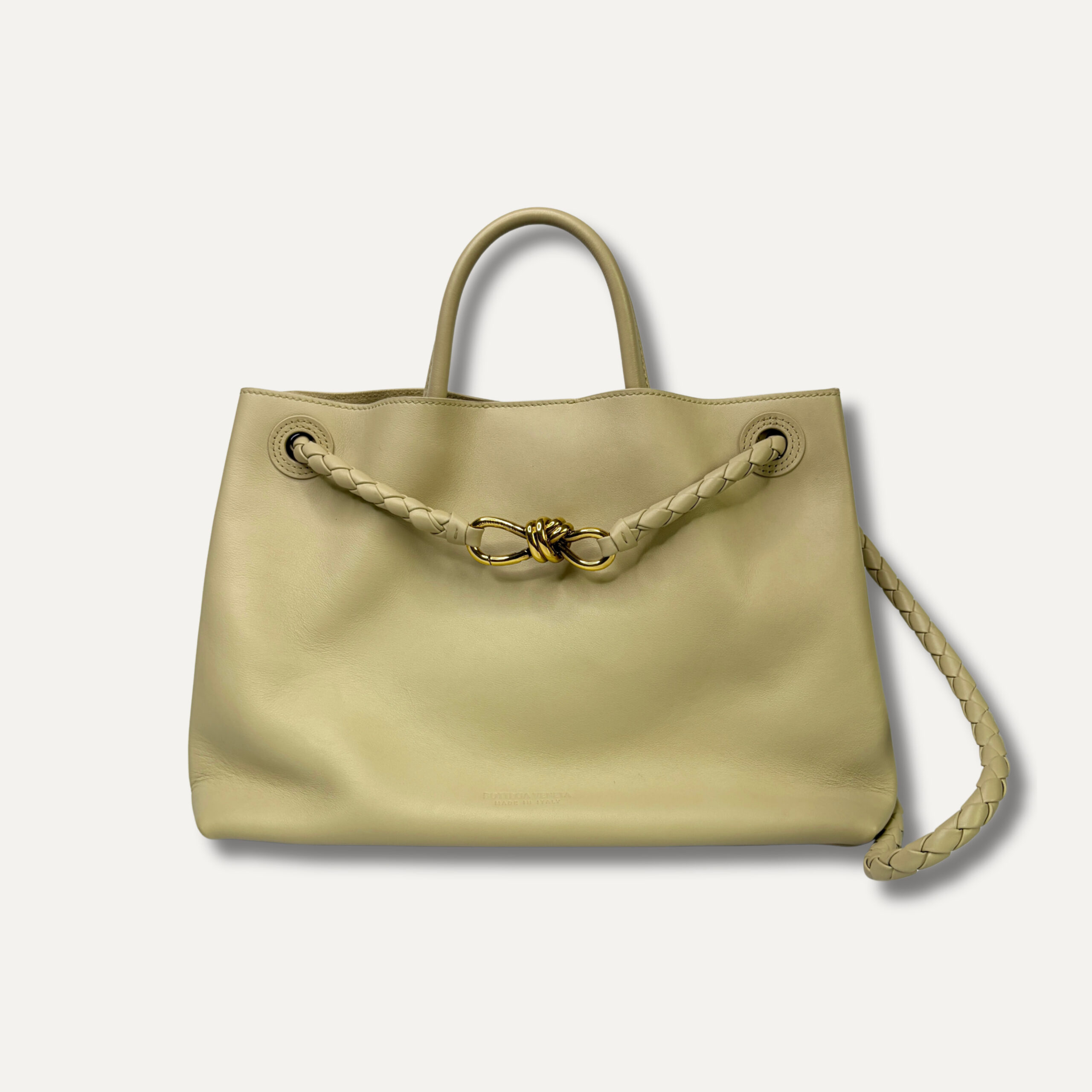 Portadas - 2026-09-29T101433.388 Cartera Bottega Veneta - Imagen 1